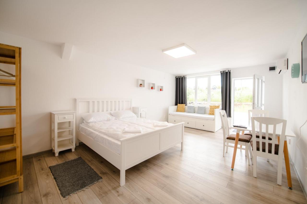 Pixel Guesthouse Targu Secuiesc Bagian luar foto