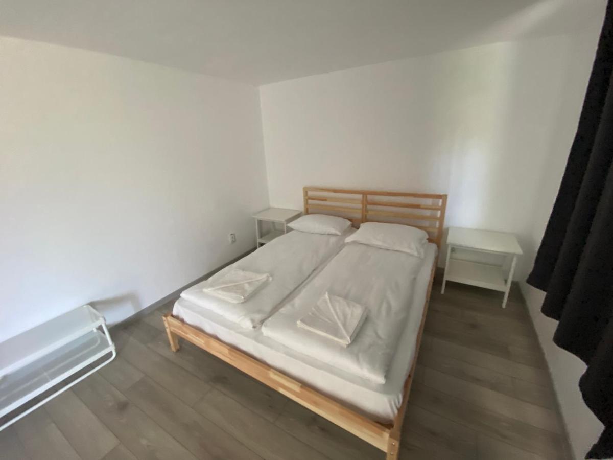 Pixel Guesthouse Targu Secuiesc Bagian luar foto