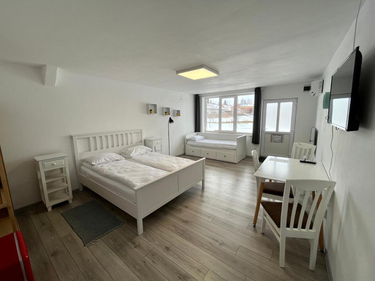 Pixel Guesthouse Targu Secuiesc Bagian luar foto