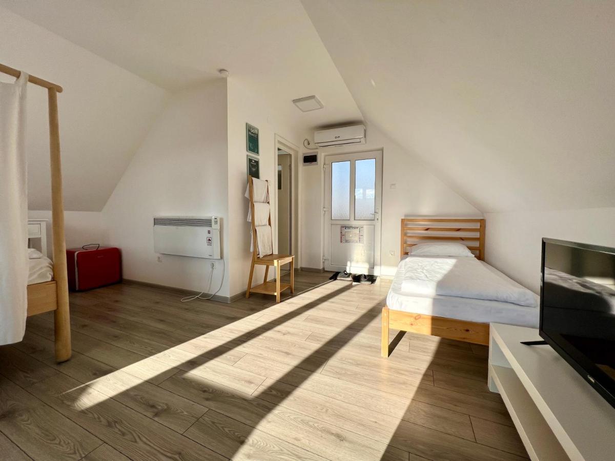 Pixel Guesthouse Targu Secuiesc Bagian luar foto