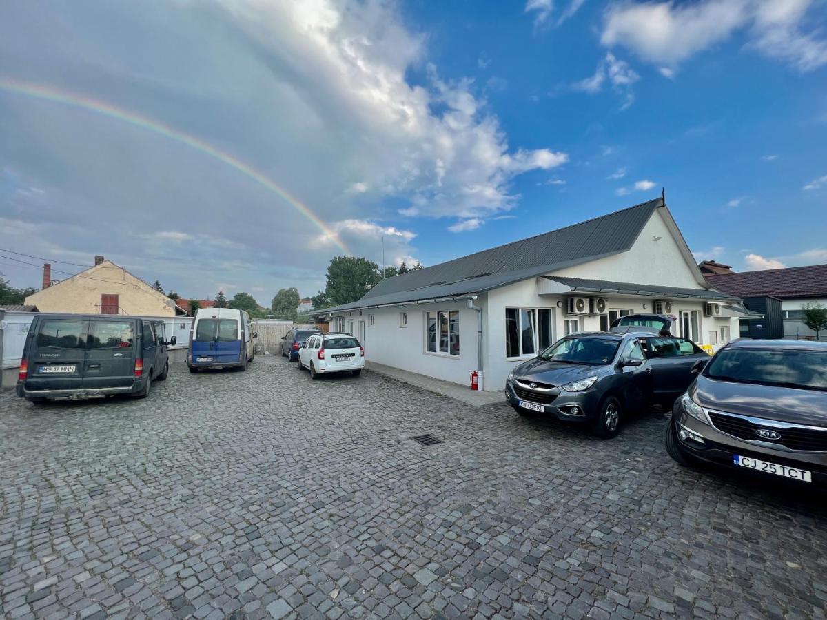 Pixel Guesthouse Targu Secuiesc Bagian luar foto